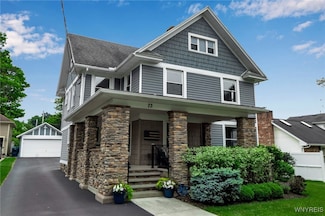 73 John St, Akron, NY 14001