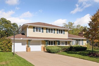 4440 Fondell Dr, Edina, MN 55435