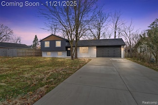 3958 Golfside Rd, Ypsilanti, MI 48197