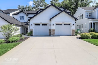 2364 Watertown Way, Grand Rapids, MI 49505