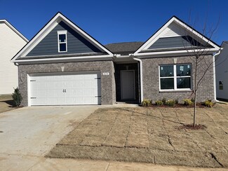 224 Summerlin Dr, Gallatin, TN 37066