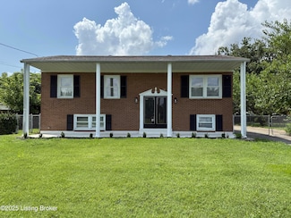 11302 Deering Rd, Louisville, KY 40272