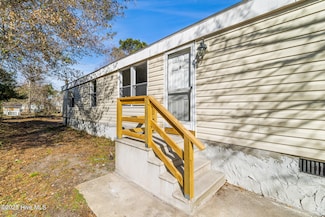 1070 Pinecrest Rd, Southport, NC 28461
