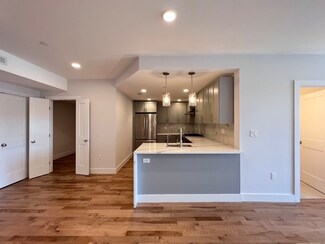 50 Hichborn St Unit 403, Boston, MA 02135