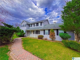 231 Sky View Dr, Eldred Township, PA 18058