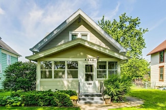 2516 28th Ave S, Minneapolis, MN 55406