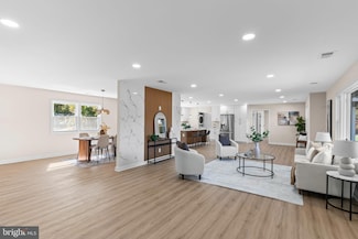 719 Manning Rd E, Accokeek, MD 20607