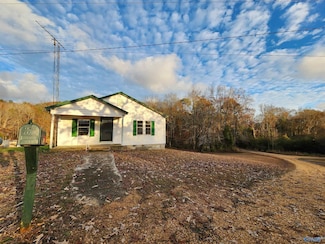 185 Lochridge Ln, Hamilton, AL 35570