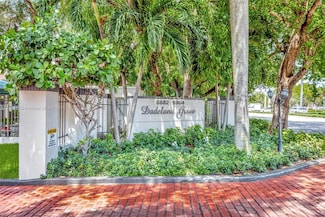 6890 N Kendall Dr Unit B301, Pinecrest, FL 33156