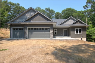 1907 Deepwood Ct, Eau Claire, WI 54703