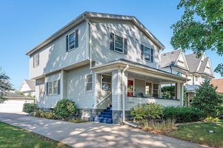 634 S Hillside Ave, Elmhurst, IL 60126