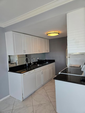 4036 Cornwall B, Boca Raton, FL 33434