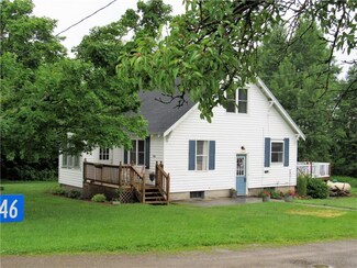 946 Oak Hill Rd, Frewsburg, NY 14738
