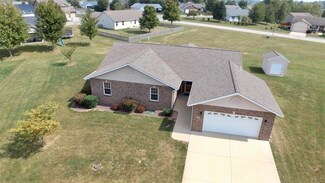 420 Bloomfield Ct, Lebanon, IL 62254