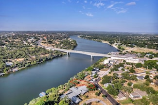 2800 Circle Dr, Marble Falls, TX 78654