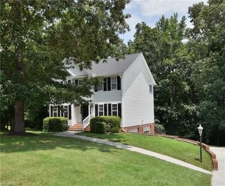 6635 Valleyoak Dr, Clemmons, NC 27012