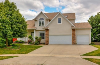 4143 122nd St, Urbandale, IA 50323