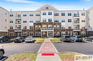 547 Lorhan Dr, Piscataway, NJ 08854