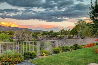 105 Fountainhead Cir, Henderson, NV 89052