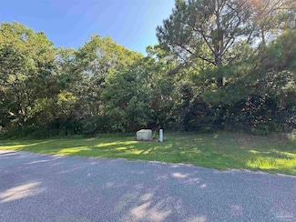 7538 Casa Grande Cir, Milton, FL 32583