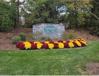 79 Rhyan Dr, Parsippany, NJ 07054