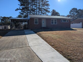 608 Hawthorne Ln W, Wilson, NC 27893