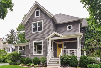 337 E Franklin St, Wheaton, IL 60187