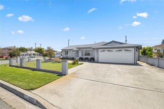 9162 Sabre Ln, Westminster, CA 92683