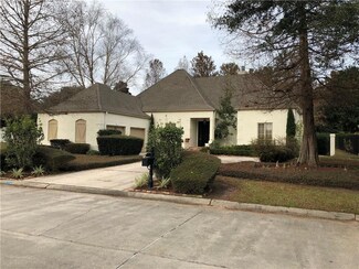 4 Fairway Oaks Dr, New Orleans, LA 70131