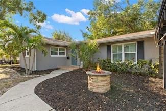 320 Lake Maggiore Blvd S, Saint Petersburg, FL 33705