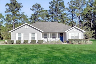 66 Yorkshire Ln, Waverly, GA 31565