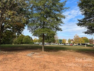 1726 Alleghany St, Charlotte, NC 28208