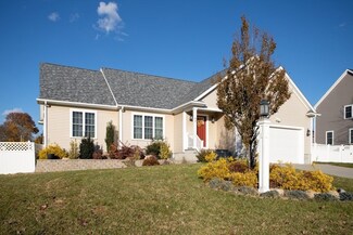 84 Highland Farm Rd, Fall River, MA 02720