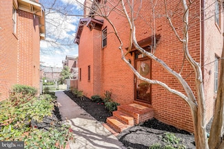 1405 Oronoco St, Alexandria, VA 22314