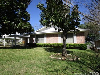 135 Morningview Dr, San Antonio, TX 78220
