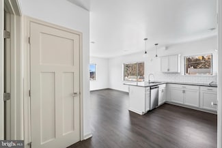 5312 Ridge Ave Unit 407, Philadelphia, PA 19128