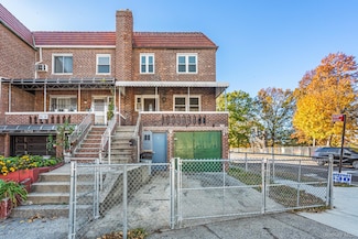 61-12 Main St, Flushing, NY 11367