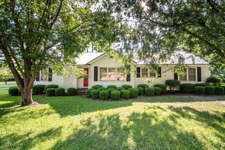 214 N Gordon Ave, Adel, GA 31620