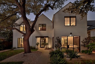 402 Crockett St, Austin, TX 78704