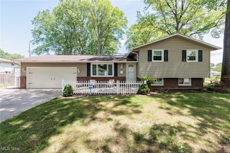 5117 Gargasz Dr, Lorain, OH 44053