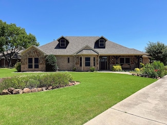200 Suntide Dr, Sunnyvale, TX 75182