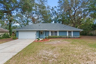 18144 Market St, Groveland, FL 34736