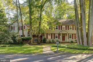 3 N Riding Dr, Cherry Hill, NJ 08003