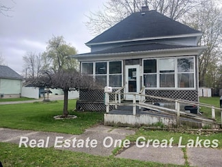 1827 Gilbert St, Saginaw, MI 48602