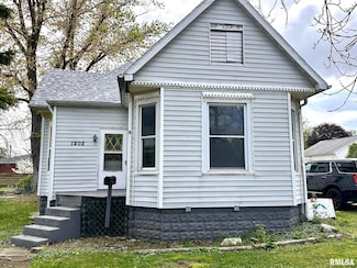 1202 S Main St, Jacksonville, IL 62650
