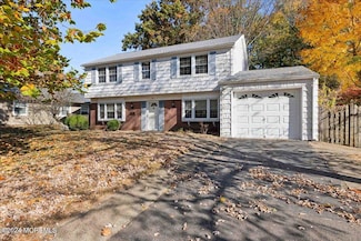 76 Oxford Ln, Matawan, NJ 07747