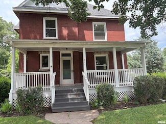 802 W 4th St, Sterling, IL 61081