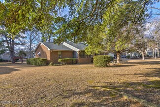 4802 Meadow Court Dr, New Bern, NC 28562