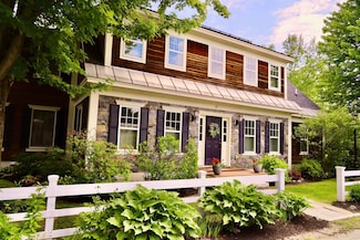 265 Landmark Ln, Stowe, VT 05672