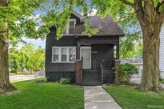 20940 Moross Rd, Grosse Pointe, MI 48236